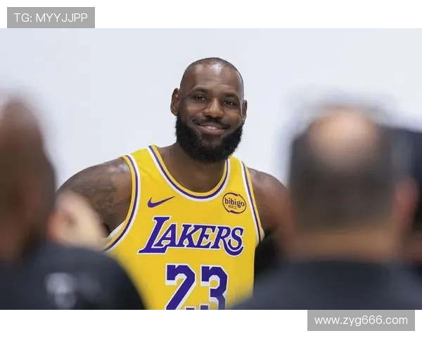 詹姆斯伤情更新湖人全力备战季后赛夺冠之路充满挑战